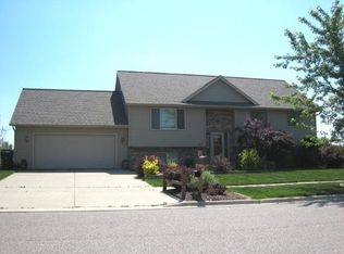 63 Me Me Ln, Reedsburg, WI 53959