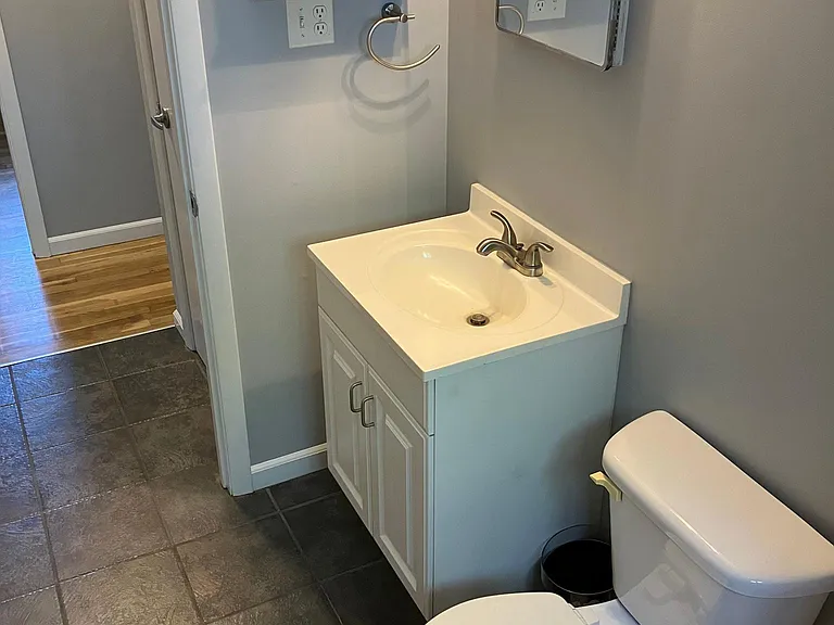 Upstairs bath--view 2