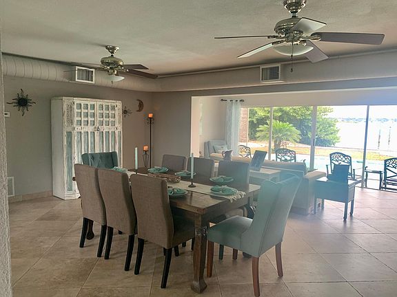 5th image of 305 Harbor Dr Unit C