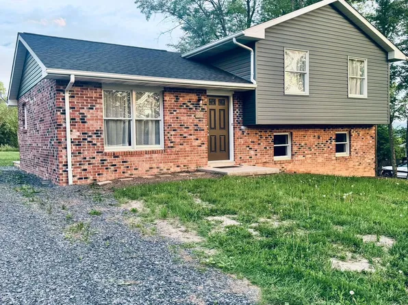 221 Hedrick Dr, Petersburg, WV 26847