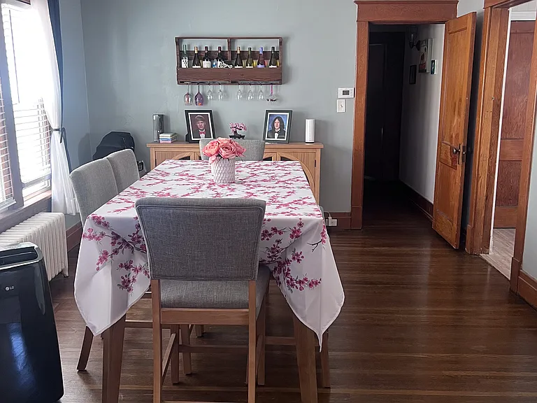 568 Linden Ave #1 — Photo 8