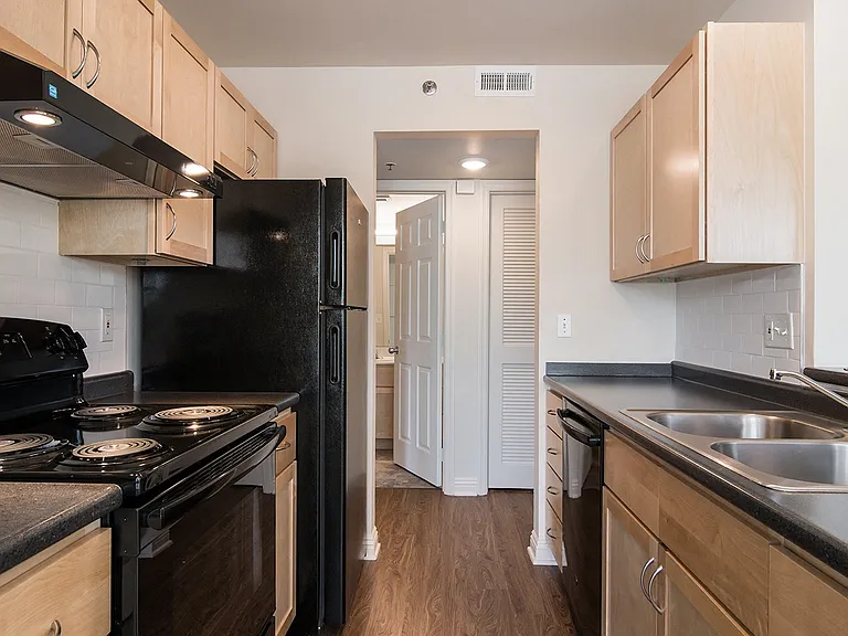 Crawford Square Apartments — Photo 7