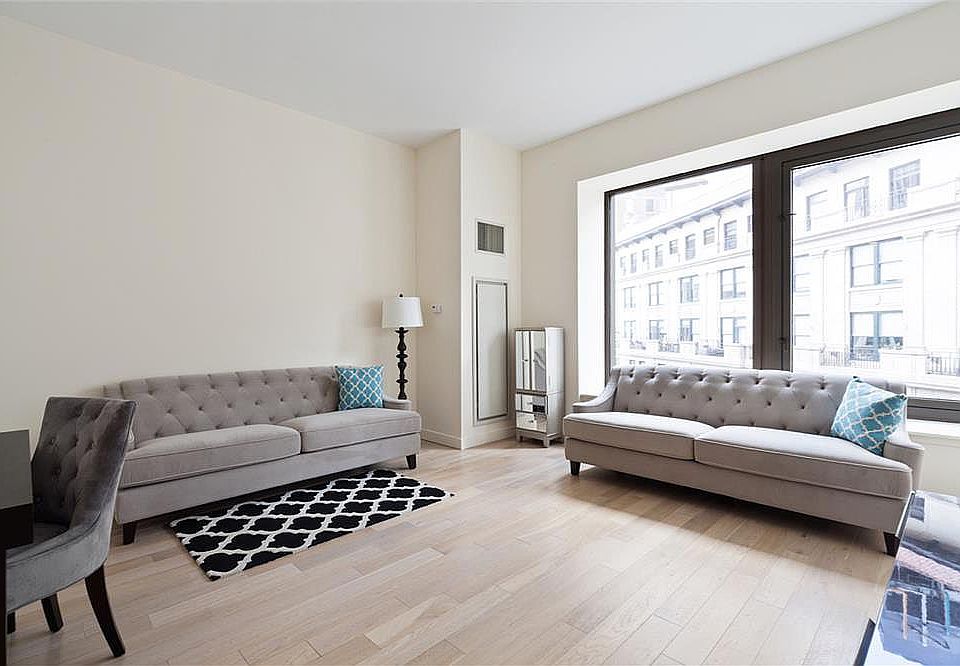 1st image of 75 Wall St APT 25L