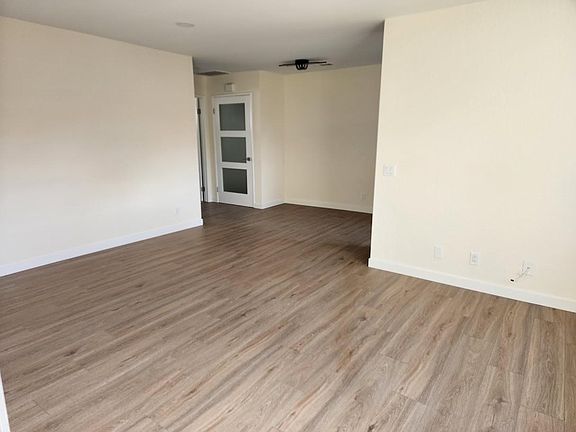 2nd image of 2502 28th St APT 4