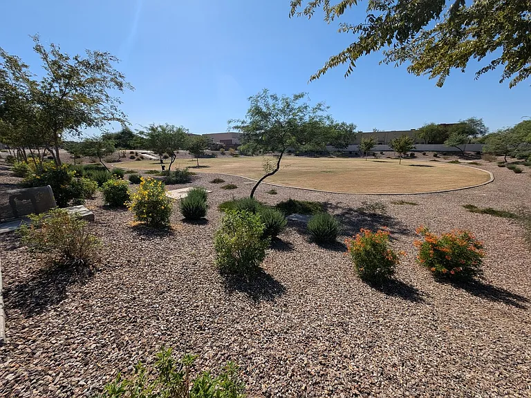 265 E Balsam Dr — Photo 46