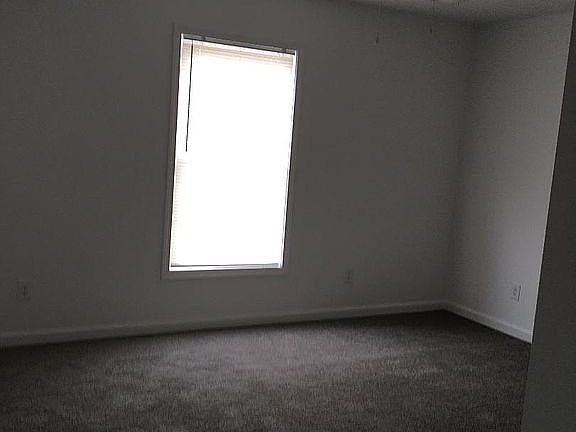 4th image of 4824 Gaynor Ave