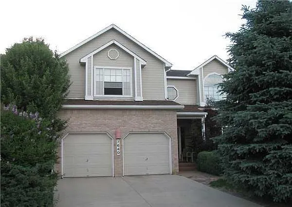 7640 Lonergan Ct — Photo 1