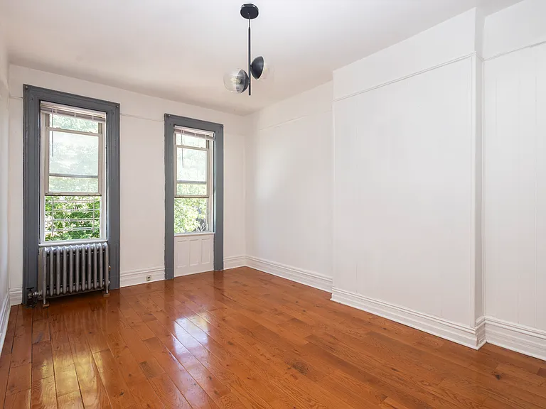 695 Macdonough St #2 — Photo 8