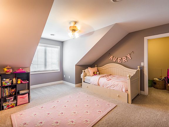 2nd image of 1204 S Mill Point Cir