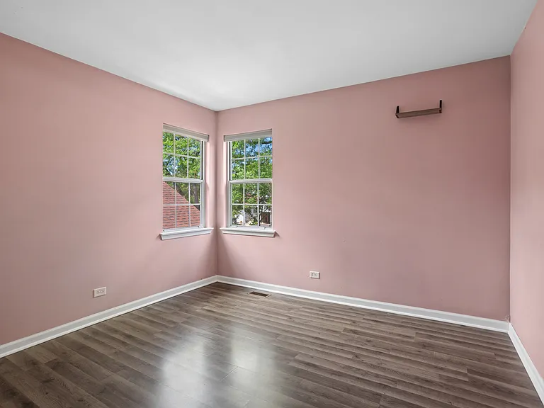 1264 Cranbrook Dr — Photo 10