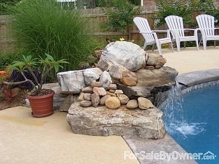 Pool waterfall