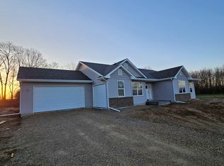 301 Whitetail Trl, Belvidere, IL 61008