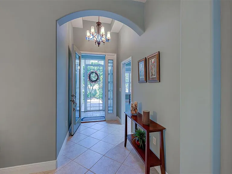 354 Melrose Ct — Photo 4