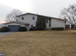545 Halfway Dr, Myerstown, PA 17067