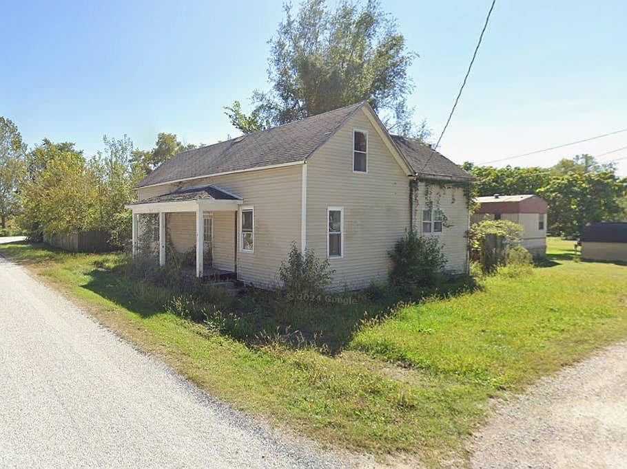 2nd image of 4 W Church St Unit W