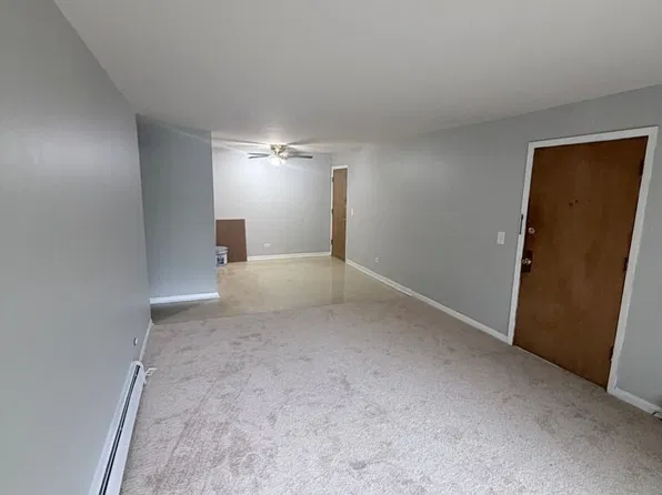 317 N Harvard Ave #1E, Villa Park, IL 60181