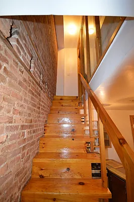 Rented by Universal Realty Group | media 29