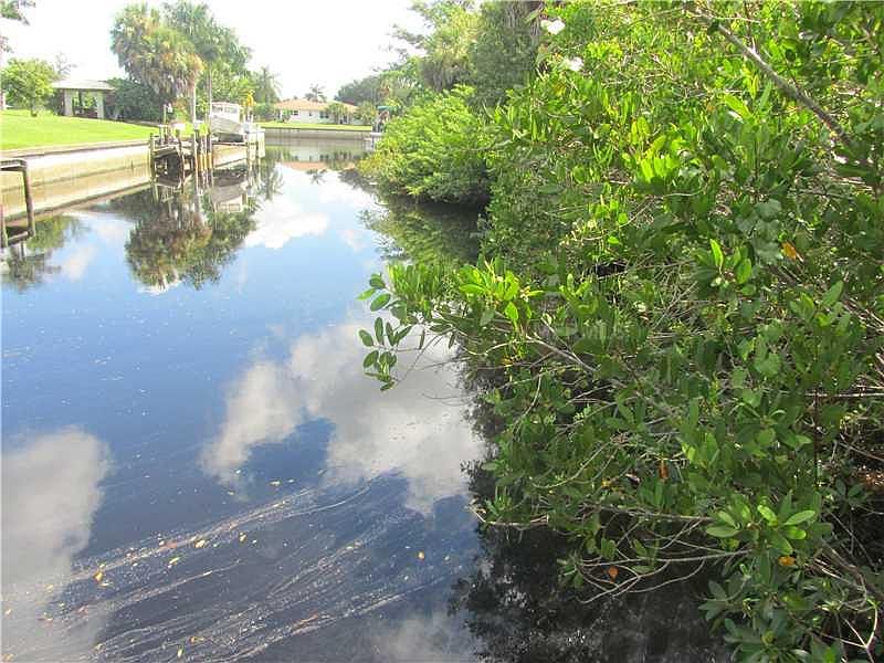 1st image of 28374 Royal Palm Dr