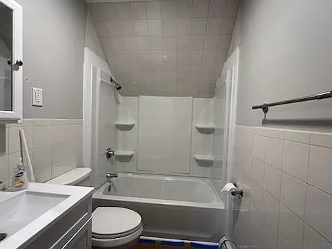 30 Beach St #3 — Photo 3
