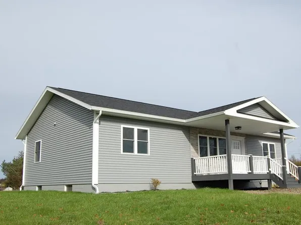 11505 E Hill View Rd, Corning, NY 14830