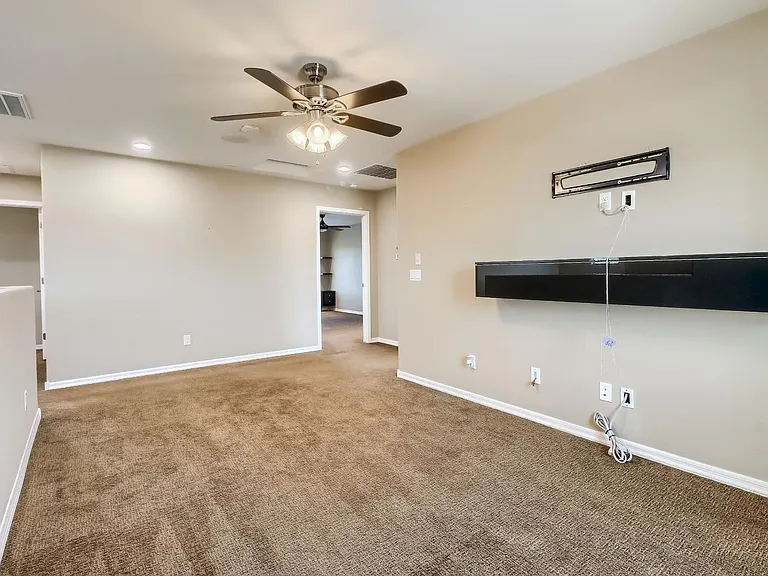 888 E Jacob St — Photo 31