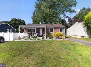 214 Brookside Ave, Ewing, NJ 08638