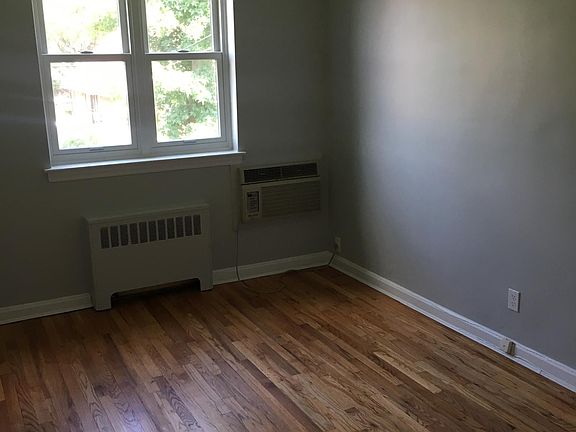 4th image of 3507 203rd St #2