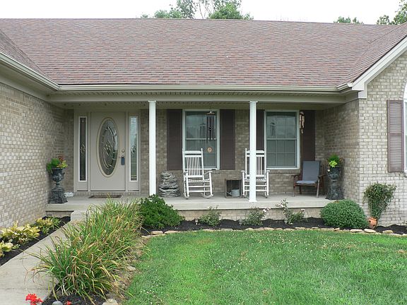 3rd image of 2070 Bardstown Trl