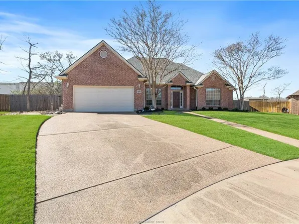 2100 Williams Glen Dr, Bryan, TX 77808