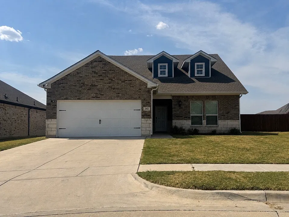 343 Middlefield Dr