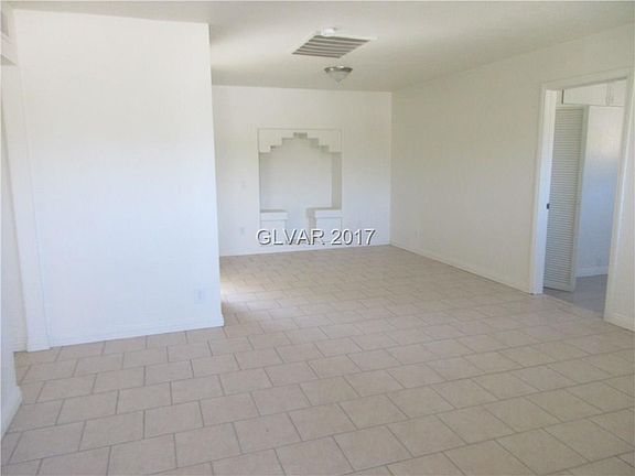 3rd image of 2737 Carroll St