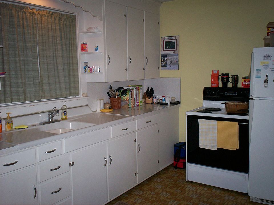 2nd image of 1947 Edgemont Dr