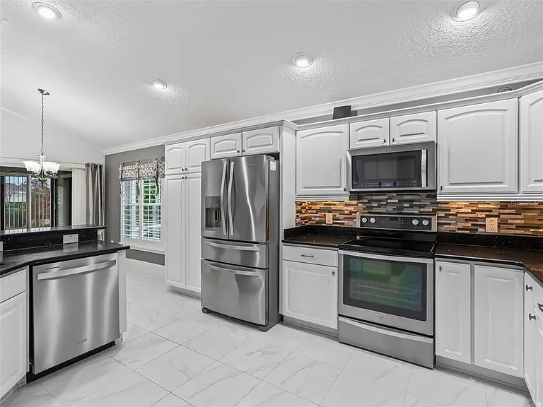 3556 Mistletoe Ct — Photo 26