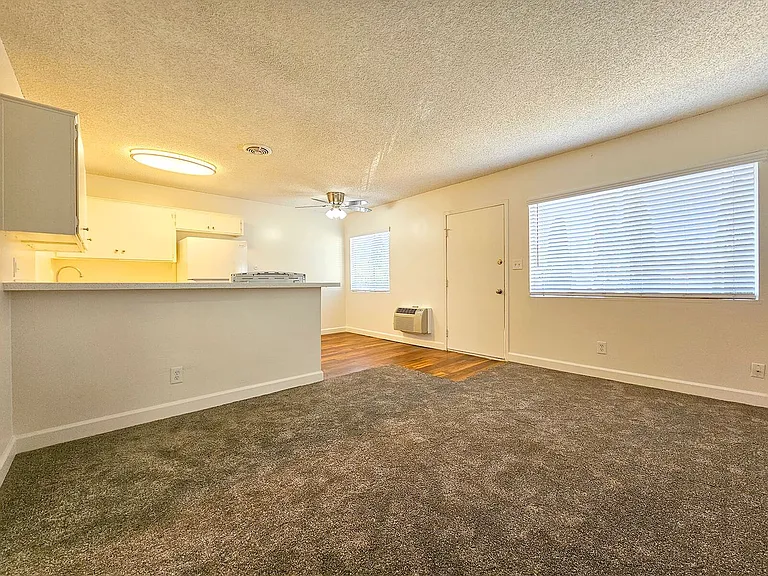 Parks Ave. Apartments — Photo 30