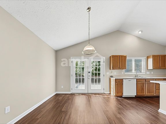 5th image of 2223 Fedders Ct