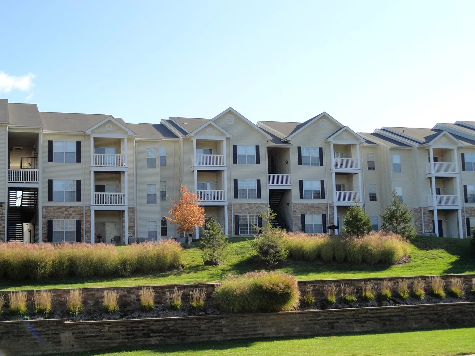 Turnberry Place Apartments — Photo 2