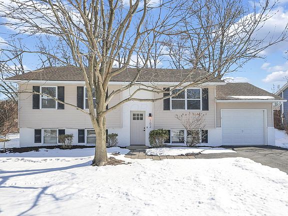 2nd image of 102 Troy Rd