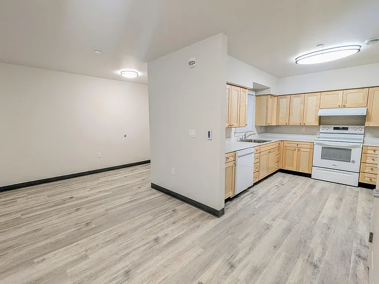 Kirkland Heights Apartments — Photo 115