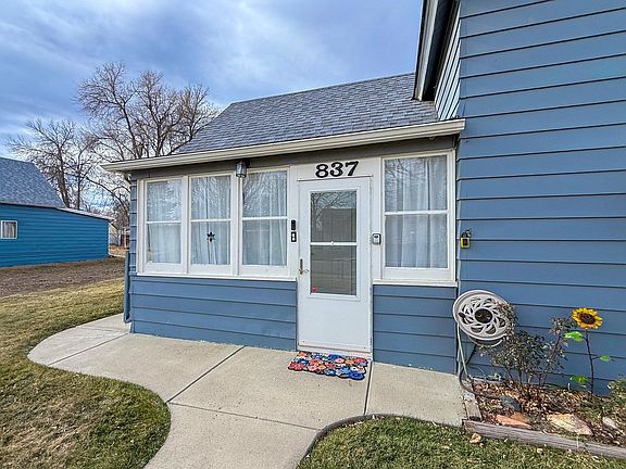 3rd image of 837 5th St