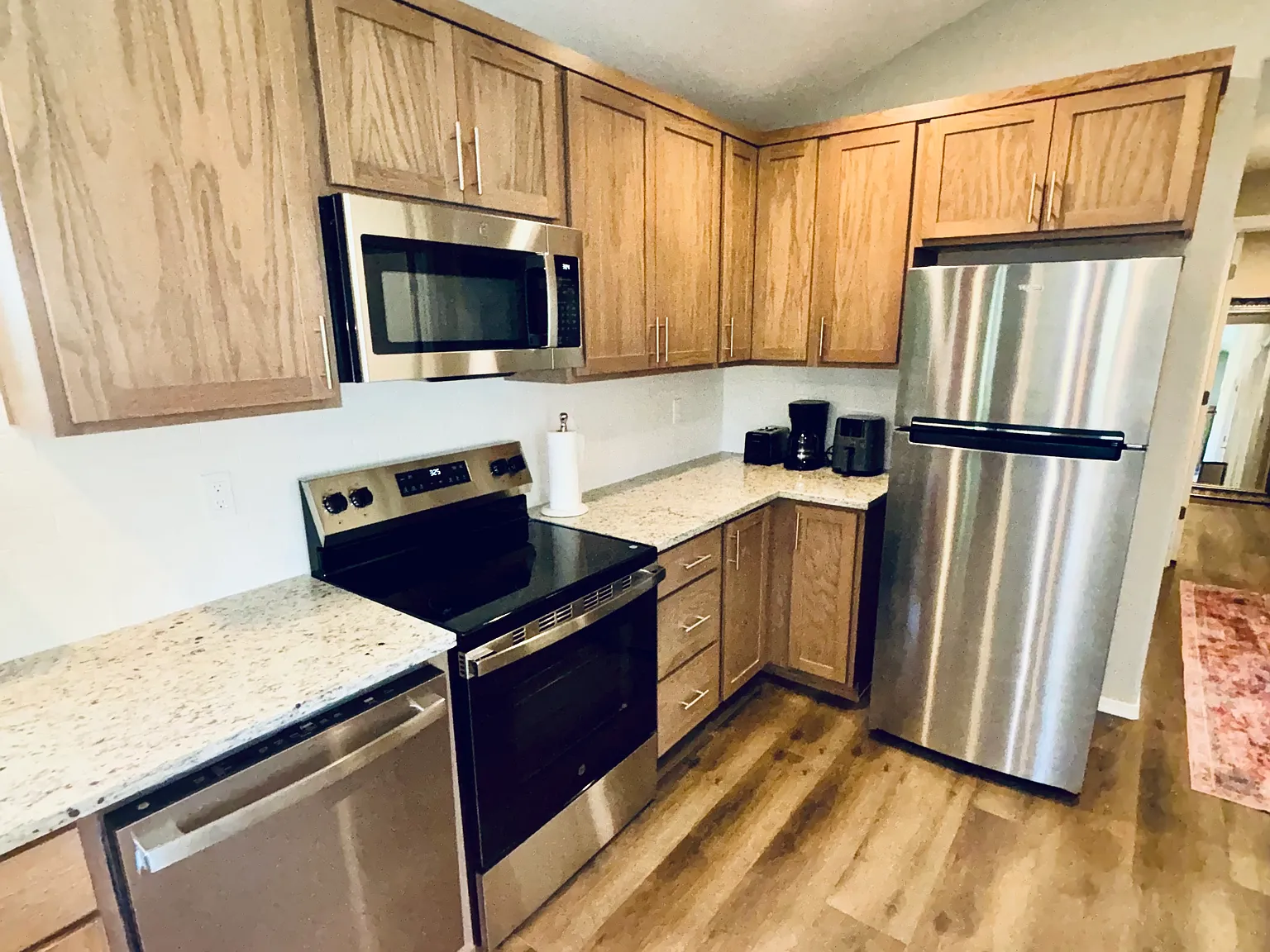 8203 NE 25th Ave — Photo 4