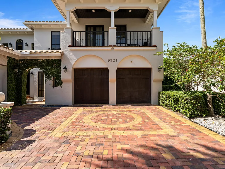 9521 Eden Mnr — Photo 18