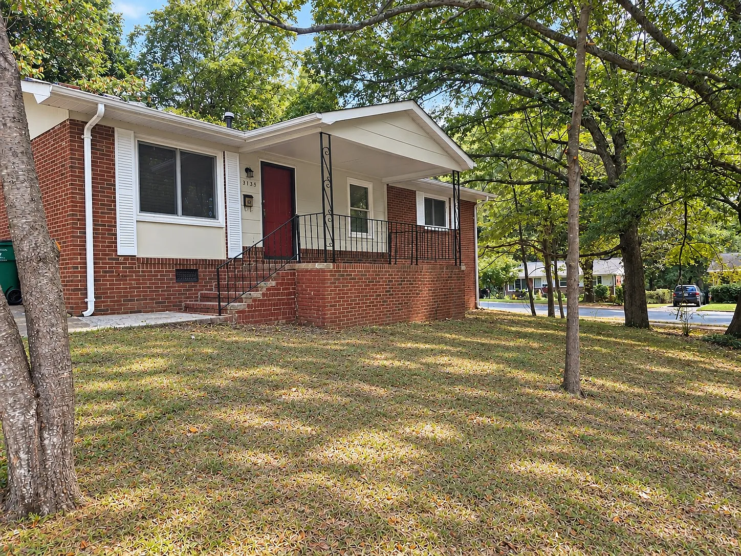 3 bed, 1169 sqft, $1,600 — Photo 2