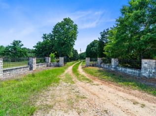 1019 Deerfield Ct, Weimar, TX 78962