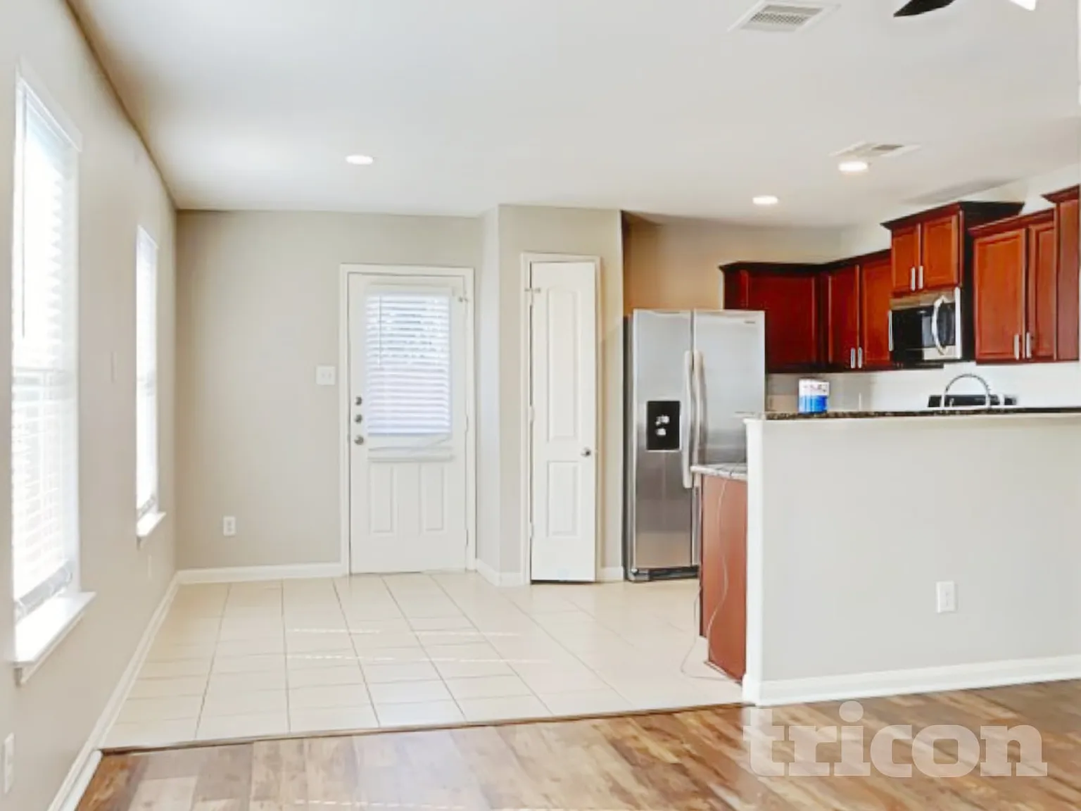 8122 Hall View Drive Houston TX — Photo 4