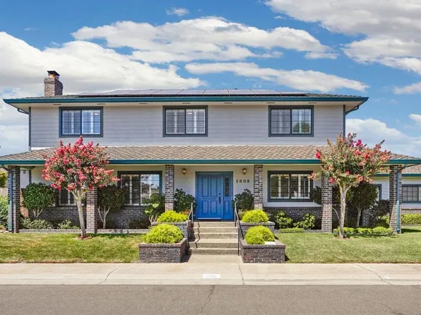 2805 Park Oak Dr, Lodi, CA 95242