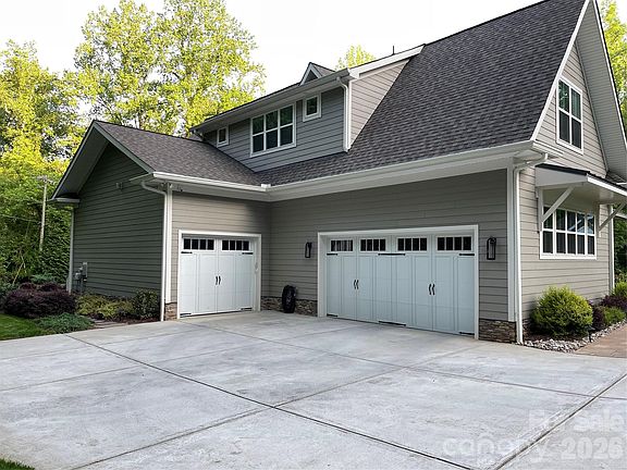 3rd image of 3201 Johnny Cake Ln