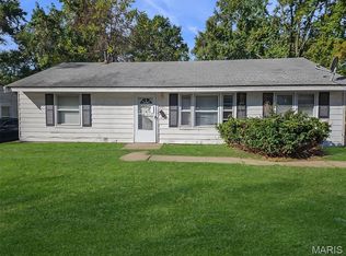 9741 Vickie Pl, Saint Louis, MO