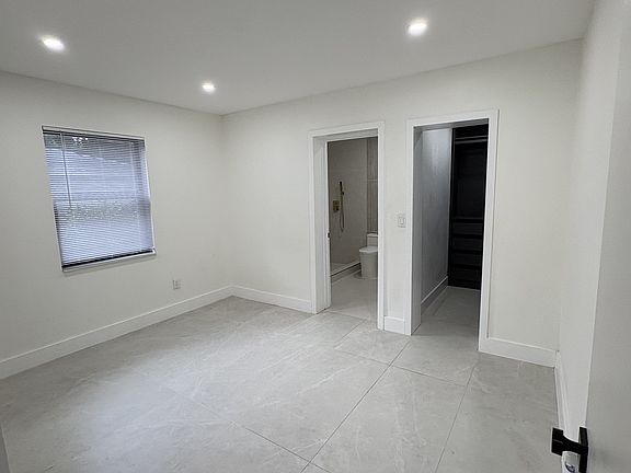 4th image of 1041 NW 48th St