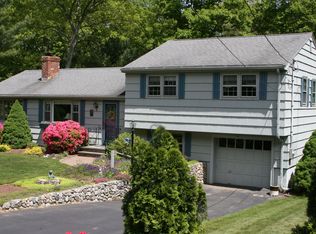 472 Oak St, Westwood, MA 02090