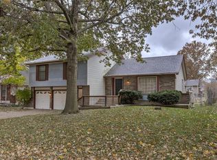 1613 SW 21st St, Blue Springs, MO 64015